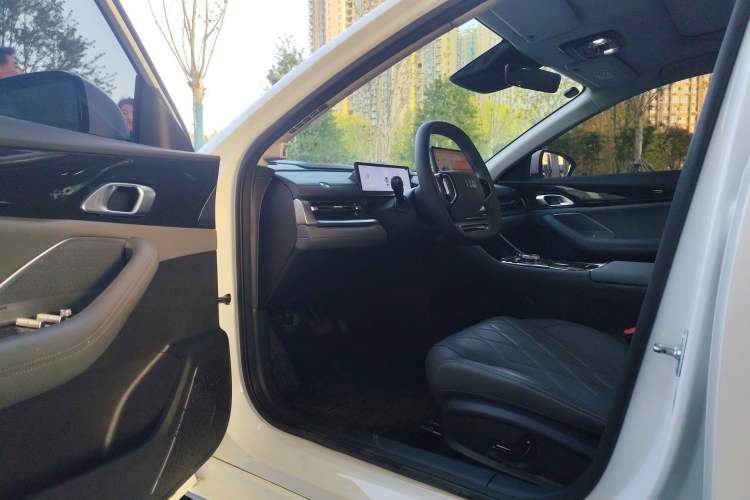 Used Geely Galaxy A7 2025 Model EM-i 150km Starship Edition Driver Seat