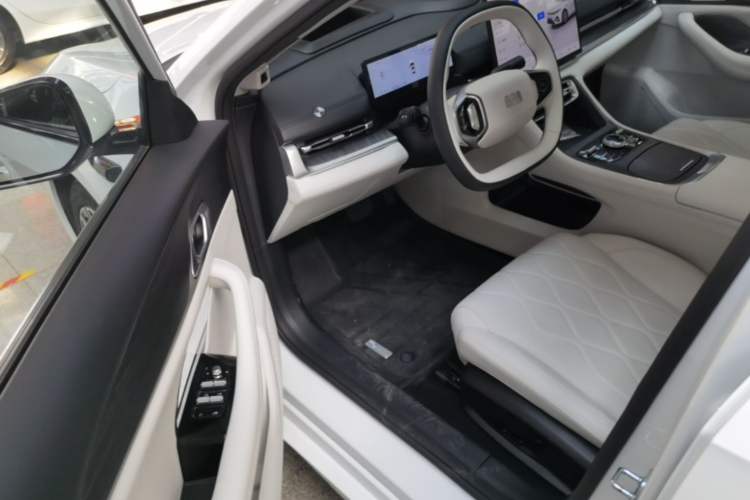 Used Geely Galaxy A7 2025 Model EM-i 150km Starship Edition Driver Seat