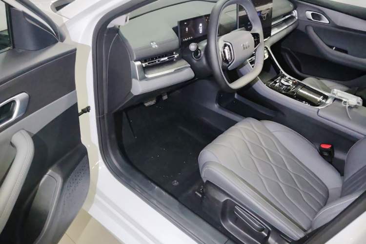 Used Geely Galaxy A7 2025 Model EM-i 70km Launch Edition Driver Seat