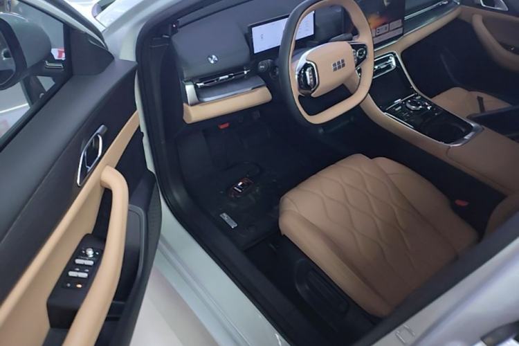 Used Geely Galaxy A7 2025 Model EM-i 70km Launch Edition Driver Seat