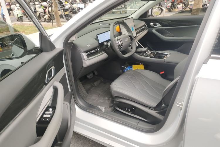 Used Geely Galaxy A7 2025 Model EM-i 70km Exploration Edition Driver Seat