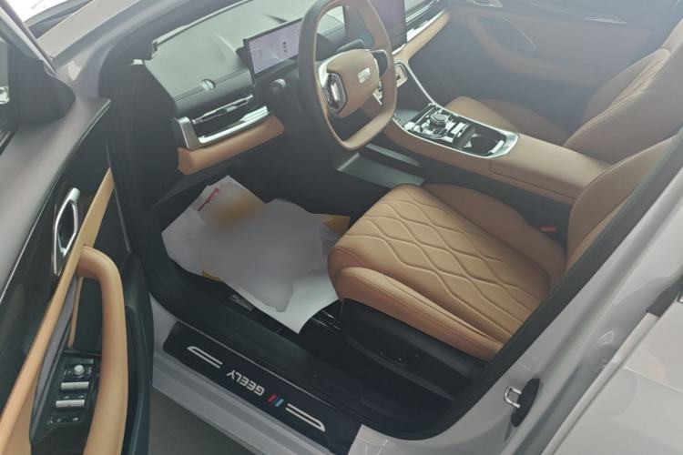 Used Geely Galaxy A7 2025 Model EM-i 150km Starship Edition Driver Seat
