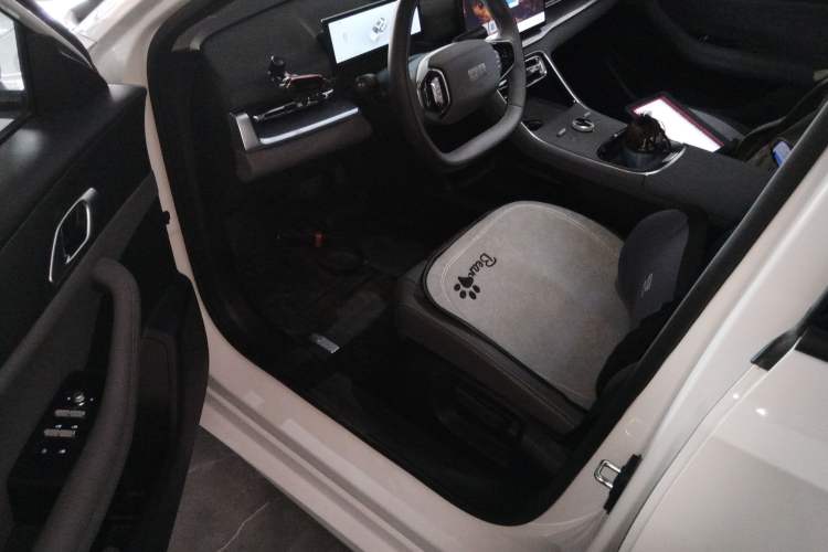 Used Geely Galaxy A7 2025 Model EM-i 70km Luxury Edition Driver Seat