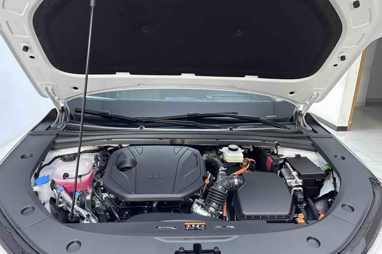 Used Geely Galaxy A7 2025 Model EM-i 150km Exploration+ Edition Engine Bay