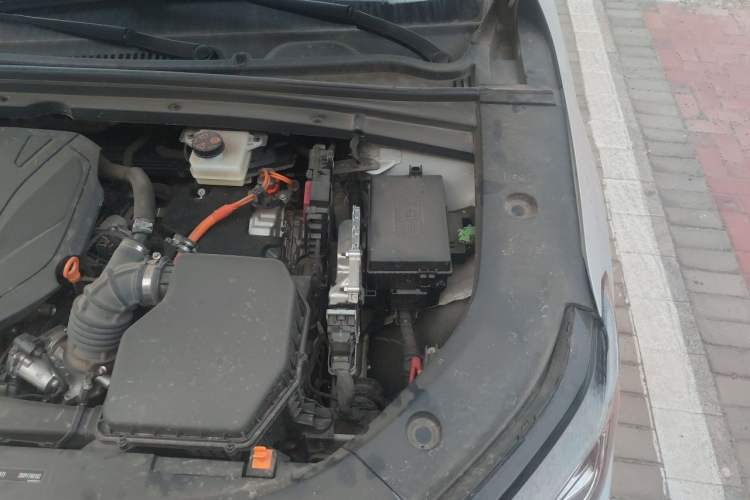 Used Geely Galaxy A7 2025 Model EM-i 70km Luxury Edition Engine Bay Left
