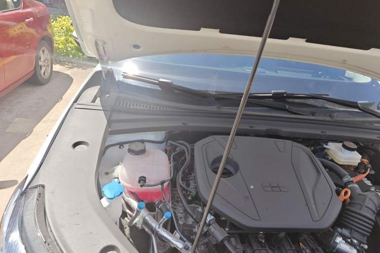 Used Geely Galaxy A7 2025 Model EM-i 150km Long-Distance Edition Engine Bay Right