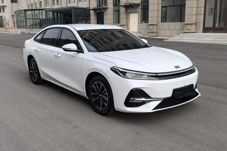 Used Geely Galaxy A7 2025 Model EM-i 70km Luxury Edition Exterior 1