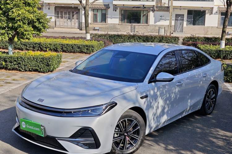 Used Geely Galaxy A7 2025 Model EM-i 70km Launch Edition Exterior 1