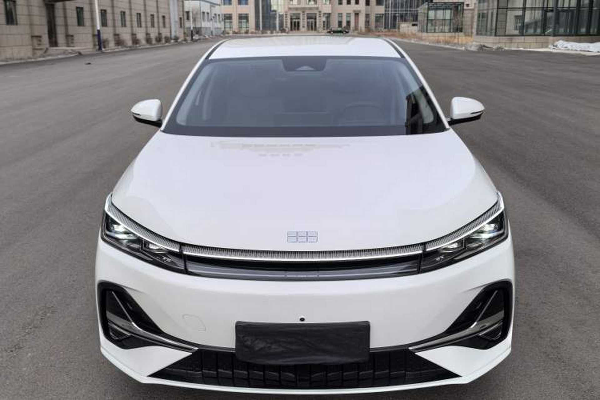 Used Geely Galaxy A7 2025 Model EM-i 70km Luxury Edition Exterior 2