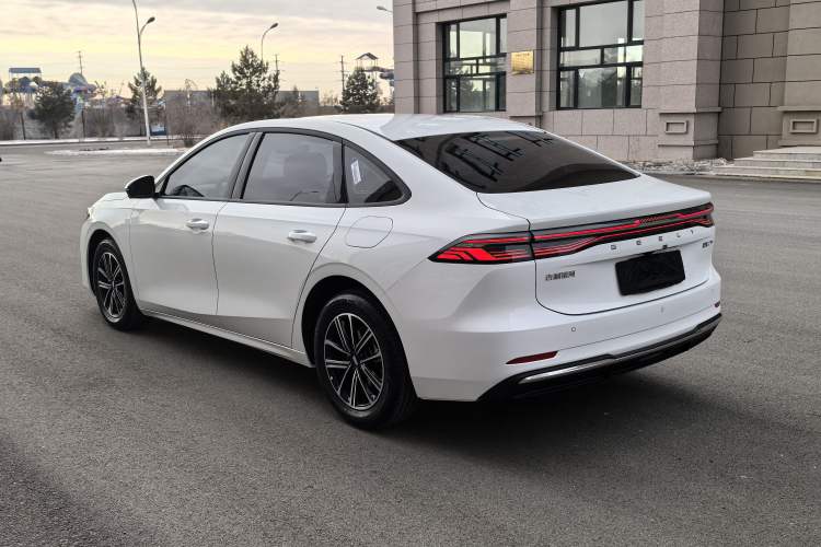 Used Geely Galaxy A7 2025 Model EM-i 70km Luxury Edition Exterior 3