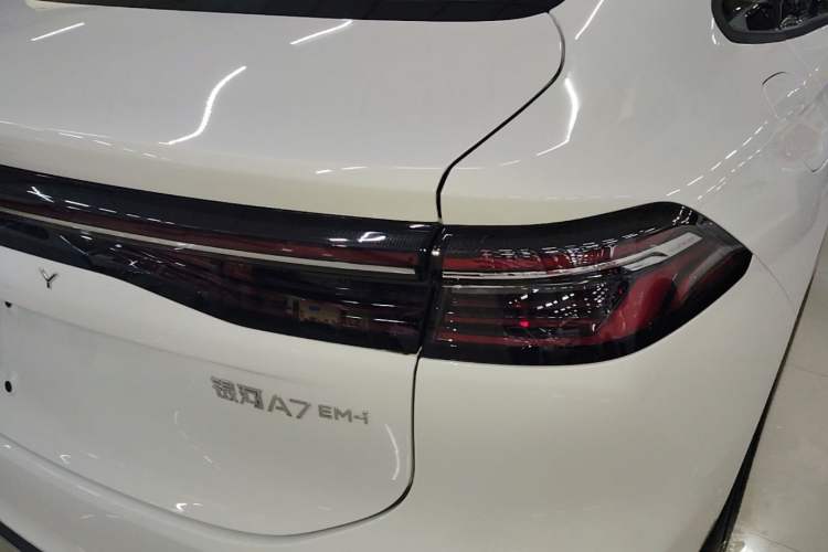 Used Geely Galaxy A7 2025 Model EM-i 70km Launch Edition Exterior 3