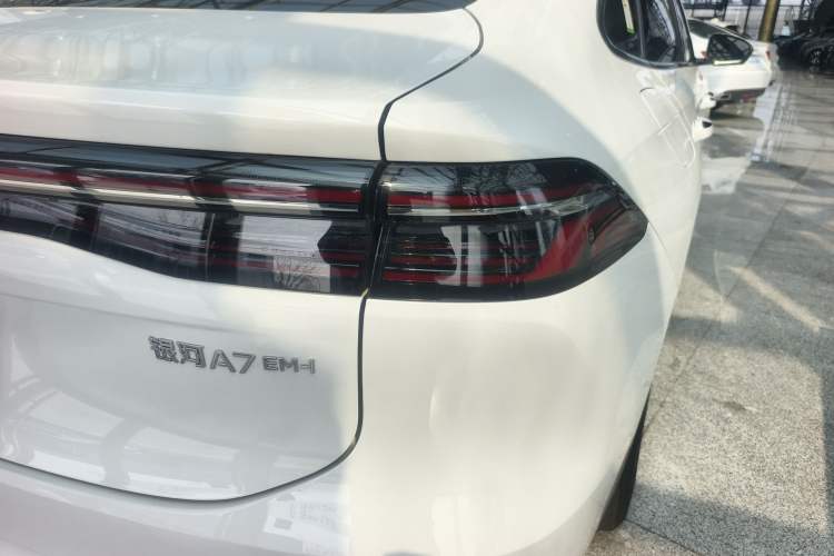 Used Geely Galaxy A7 2025 Model EM-i 150km Exploration+ Edition Exterior 3