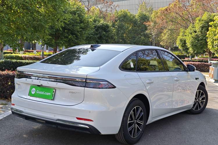 Used Geely Galaxy A7 2025 Model EM-i 70km Launch Edition Exterior 4