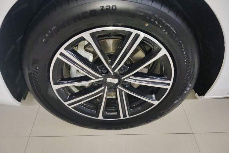 Used Geely Galaxy A7 2025 Model EM-i 70km Launch Edition Exterior 4