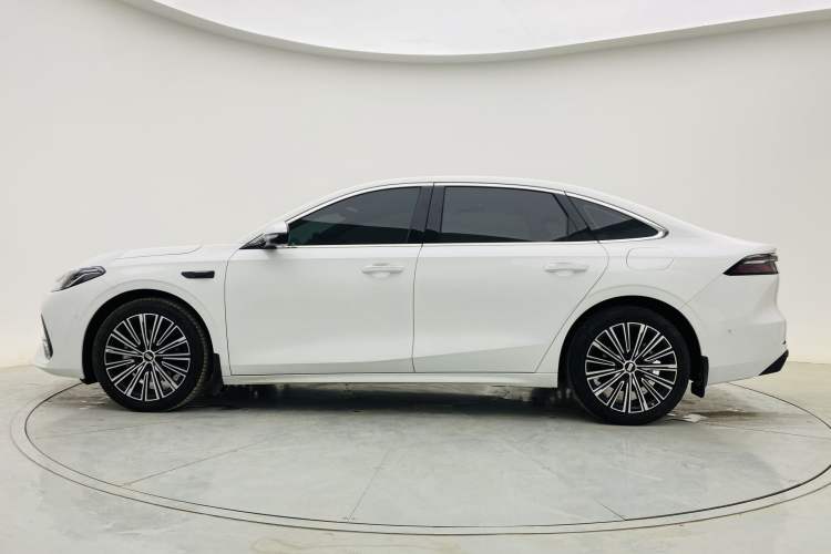 Used Geely Galaxy A7 2025 Model EM-i 150km Starship Edition Exterior 4