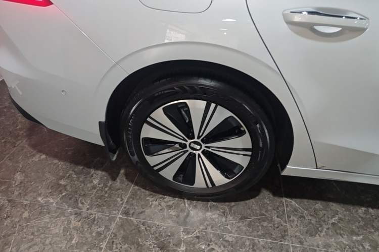 Used Geely Galaxy A7 2025 Model EM-i 150km Exploration+ Edition Exterior 5