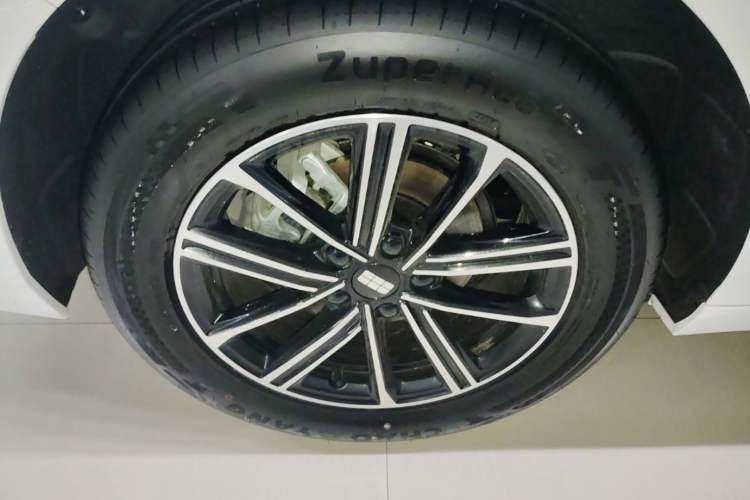 Used Geely Galaxy A7 2025 Model EM-i 70km Launch Edition Exterior 5
