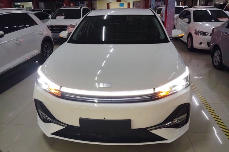 Used Geely Galaxy A7 2025 Model EM-i 70km Launch Edition Front