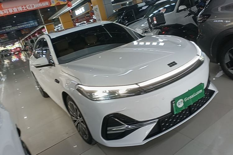 Used Geely Galaxy A7 2025 Model EM-i 150km Starship Edition Front Right 45 Deg