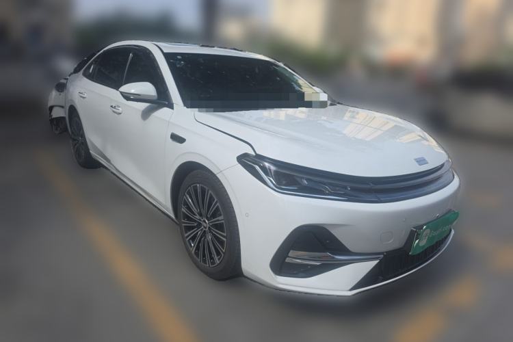 Used Geely Galaxy A7 2025 Model EM-i 150km Starship Edition Front Right 45 Deg