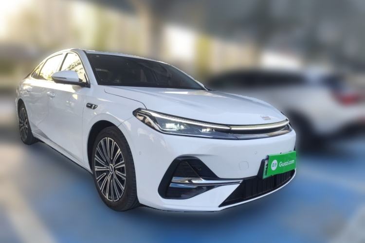 Used Geely Galaxy A7 2025 Model EM-i 150km Starship Edition Front Right 45 Deg