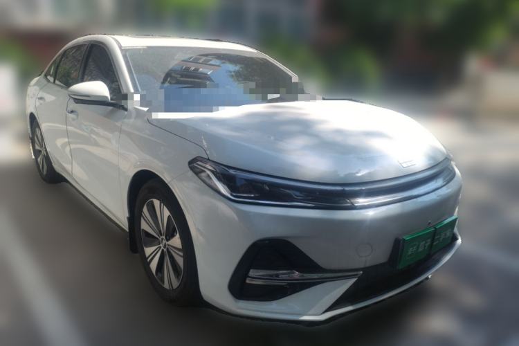 Used Geely Galaxy A7 2025 Model EM-i 150km Prestige Edition Front Right 45 Deg