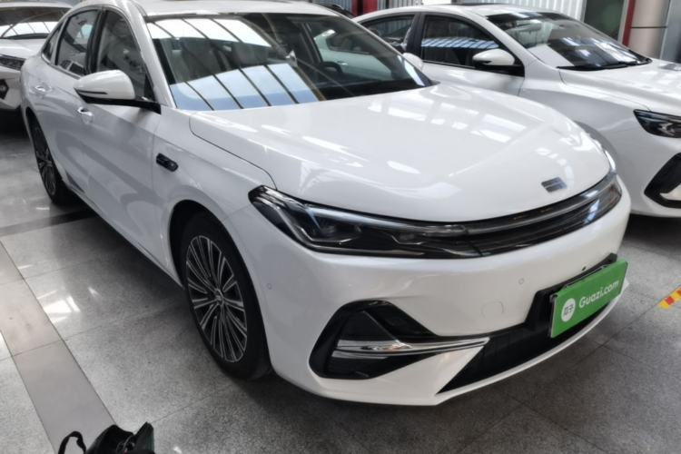 Used Geely Galaxy A7 2025 Model EM-i 150km Starship Edition Front Right 45 Deg