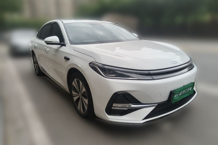 Used Geely Galaxy A7 2025 Model EM-i 150km Exploration+ Edition Front Right 45 Deg