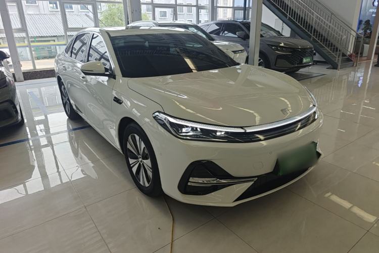 Used Geely Galaxy A7 2025 Model EM-i 150km Long-Distance Edition Front Right 45 Deg