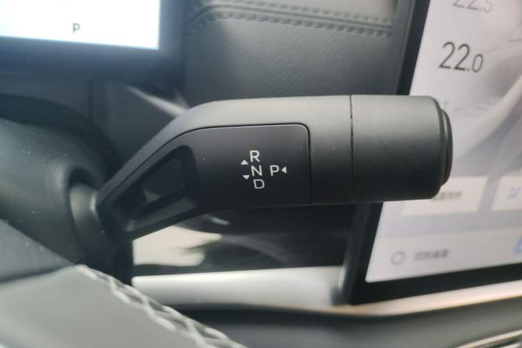 Used Geely Galaxy A7 2025 Model EM-i 70km Exploration Edition Gear Lever