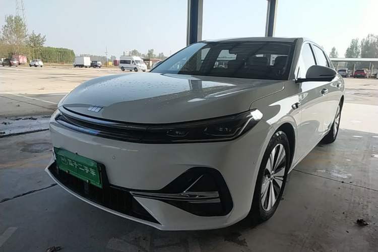 Geely Galaxy A7 2025 Model EM-i 150km Exploration+ Edition