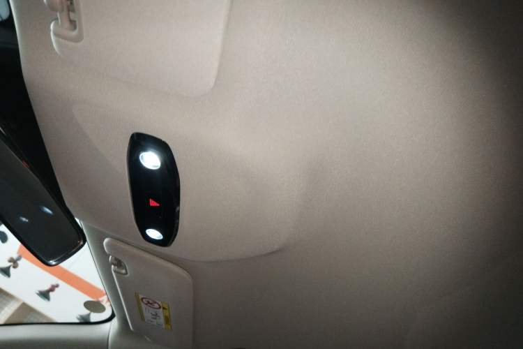Used Geely Galaxy A7 2025 Model EM-i 70km Luxury Edition Headliner