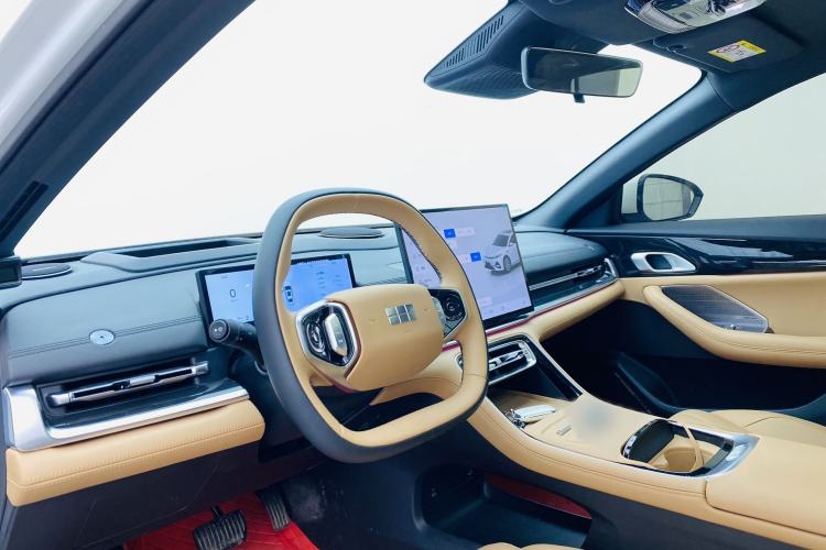 Used Geely Galaxy A7 2025 Model EM-i 150km Starship Edition Interior 1