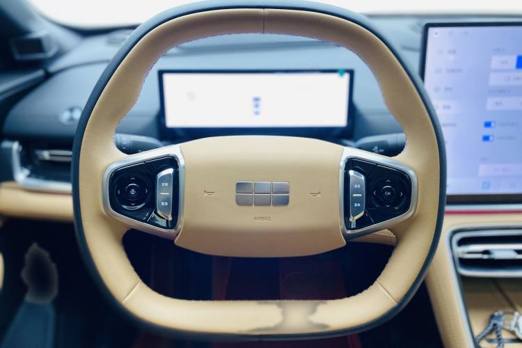 Used Geely Galaxy A7 2025 Model EM-i 150km Starship Edition Interior 10