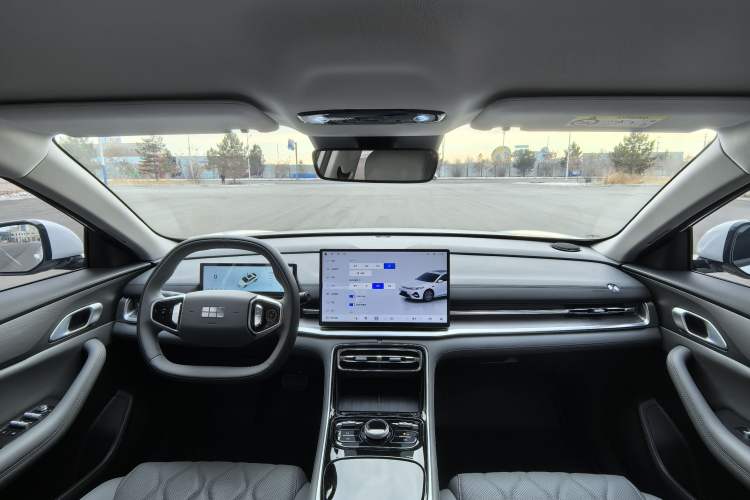 Used Geely Galaxy A7 2025 Model EM-i 70km Luxury Edition Interior 2
