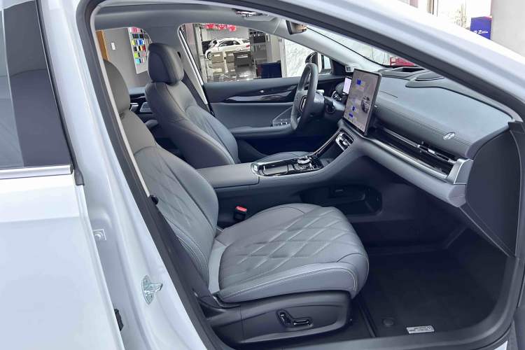 Used Geely Galaxy A7 2025 Model EM-i 150km Exploration+ Edition Interior 3