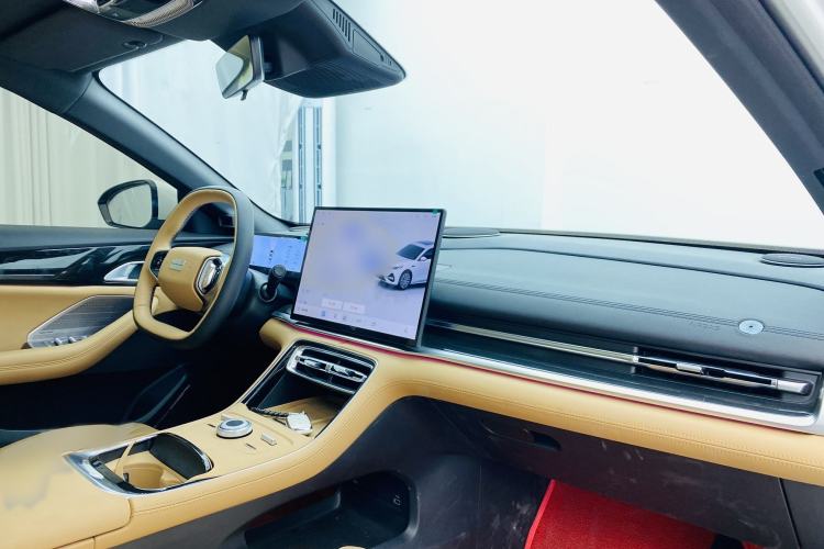 Used Geely Galaxy A7 2025 Model EM-i 150km Starship Edition Interior 5