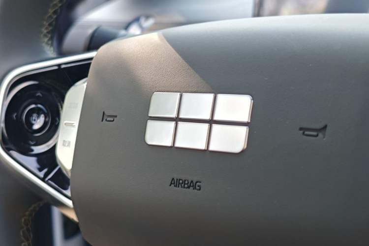 Used Geely Galaxy A7 2025 Model EM-i 70km Launch Edition Interior 9