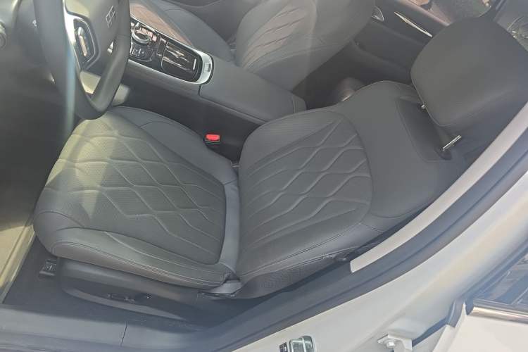 Used Geely Galaxy A7 2025 Model EM-i 150km Starship Edition Left Front Seat