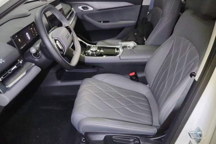 Used Geely Galaxy A7 2025 Model EM-i 70km Launch Edition Left Front Seat