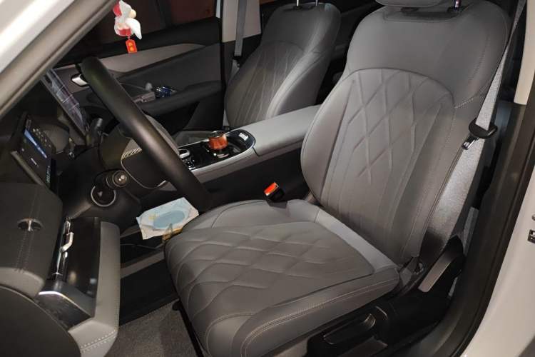 Used Geely Galaxy A7 2025 Model EM-i 150km Long-Distance Edition Left Front Seat