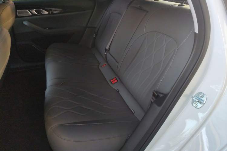 Used Geely Galaxy A7 2025 Model EM-i 150km Starship Edition Left Rear Seat