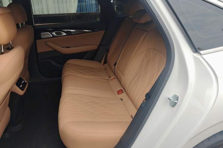 Used Geely Galaxy A7 2025 Model EM-i 150km Exploration+ Edition Left Rear Seat