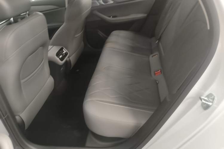 Used Geely Galaxy A7 2025 Model EM-i 150km Prestige Edition Left Rear Seat