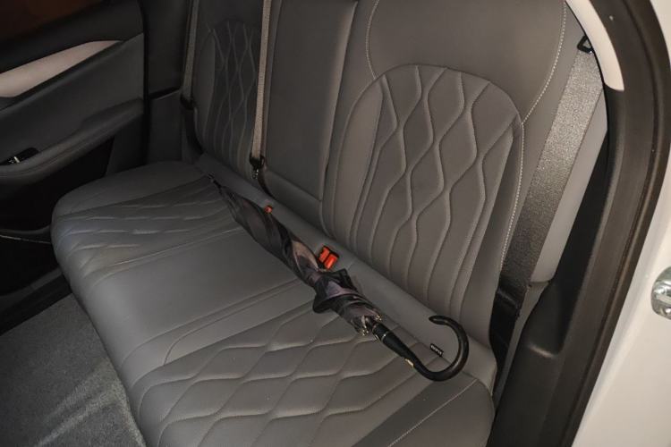 Used Geely Galaxy A7 2025 Model EM-i 150km Long-Distance Edition Left Rear Seat