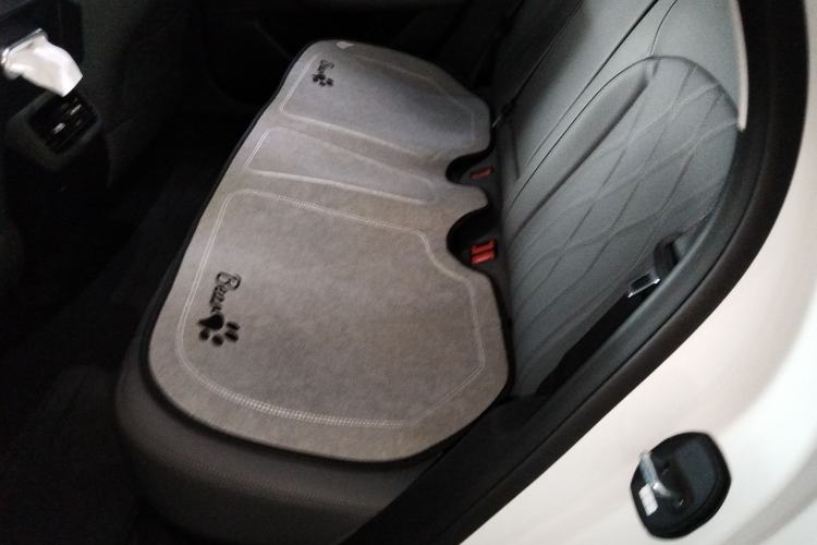 Used Geely Galaxy A7 2025 Model EM-i 70km Luxury Edition Left Rear Seat
