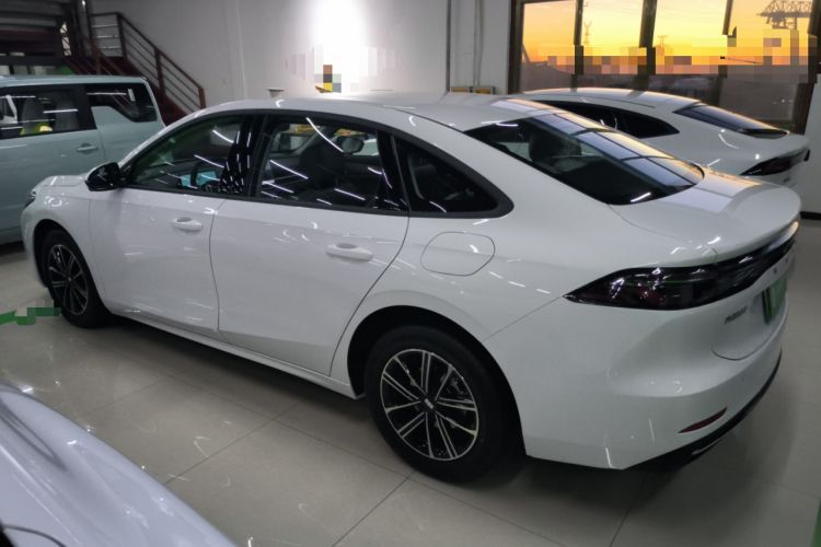 Used Geely Galaxy A7 2025 Model EM-i 70km Luxury Edition Left Side