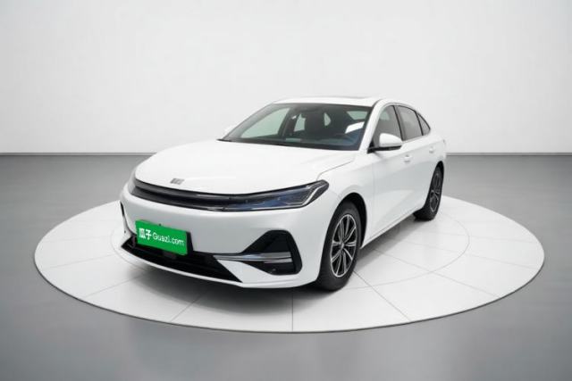 Ojetý Geely Galaxy A7 2025 Model EM-i 70km Luxury Edition