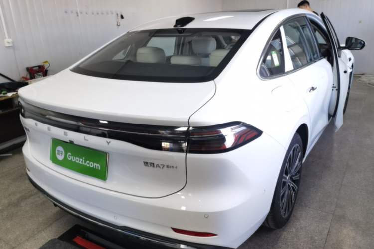 Used Geely Galaxy A7 2025 Model EM-i 150km Starship Edition Rear Right 45 Deg