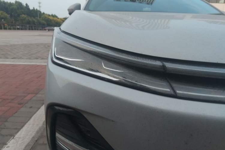 Used Geely Galaxy A7 2025 Model EM-i 70km Luxury Edition Right Front Headlight